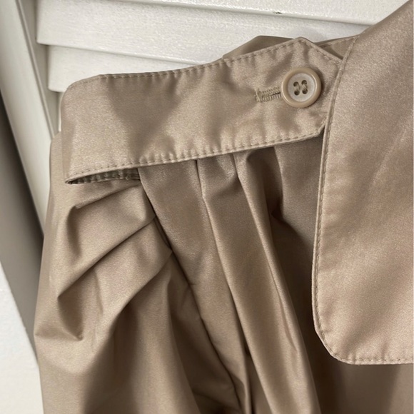 EUC David Benjamin Trench Coat (like new) - Picture 5 of 12